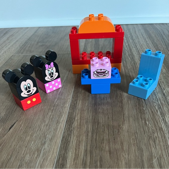 Lego Duplo Mickey & Minnie clubhouse cafe, building set - Picture 1 of 3